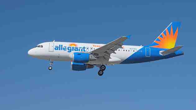 Allegiant Responds to Racial Profiling Accusation, Defends Decision to Remove Teens Over Mask Policy