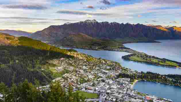 New Zealand To Begin Reopening for Foreign Travel in Early 2022